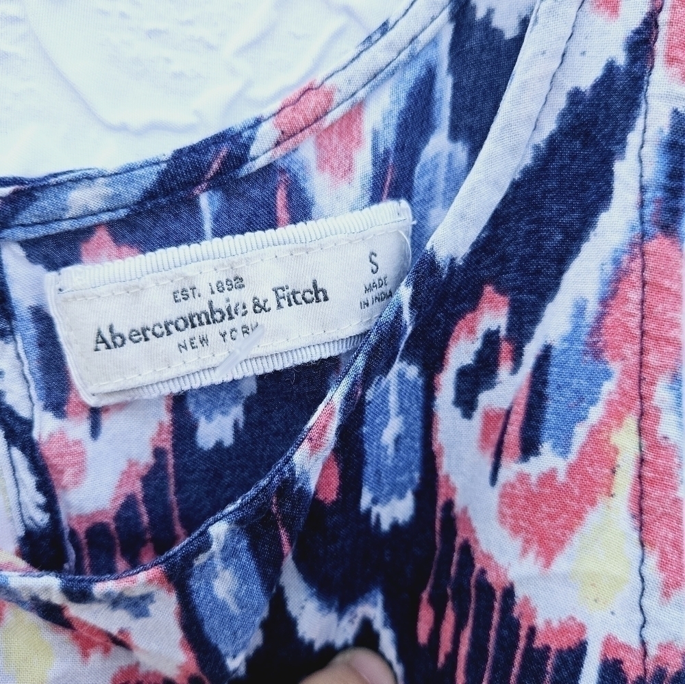 Abercrombie & Fitch tank top size Small - Picture 3 of 3